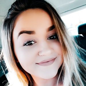 Meet your Posher, Joely